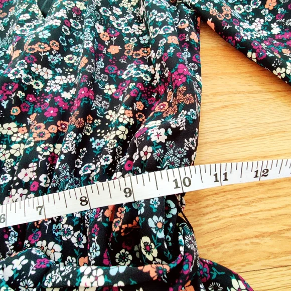 H&M High Neckline Floral Print Dress with Long Sleeves - Picture 3 of 8